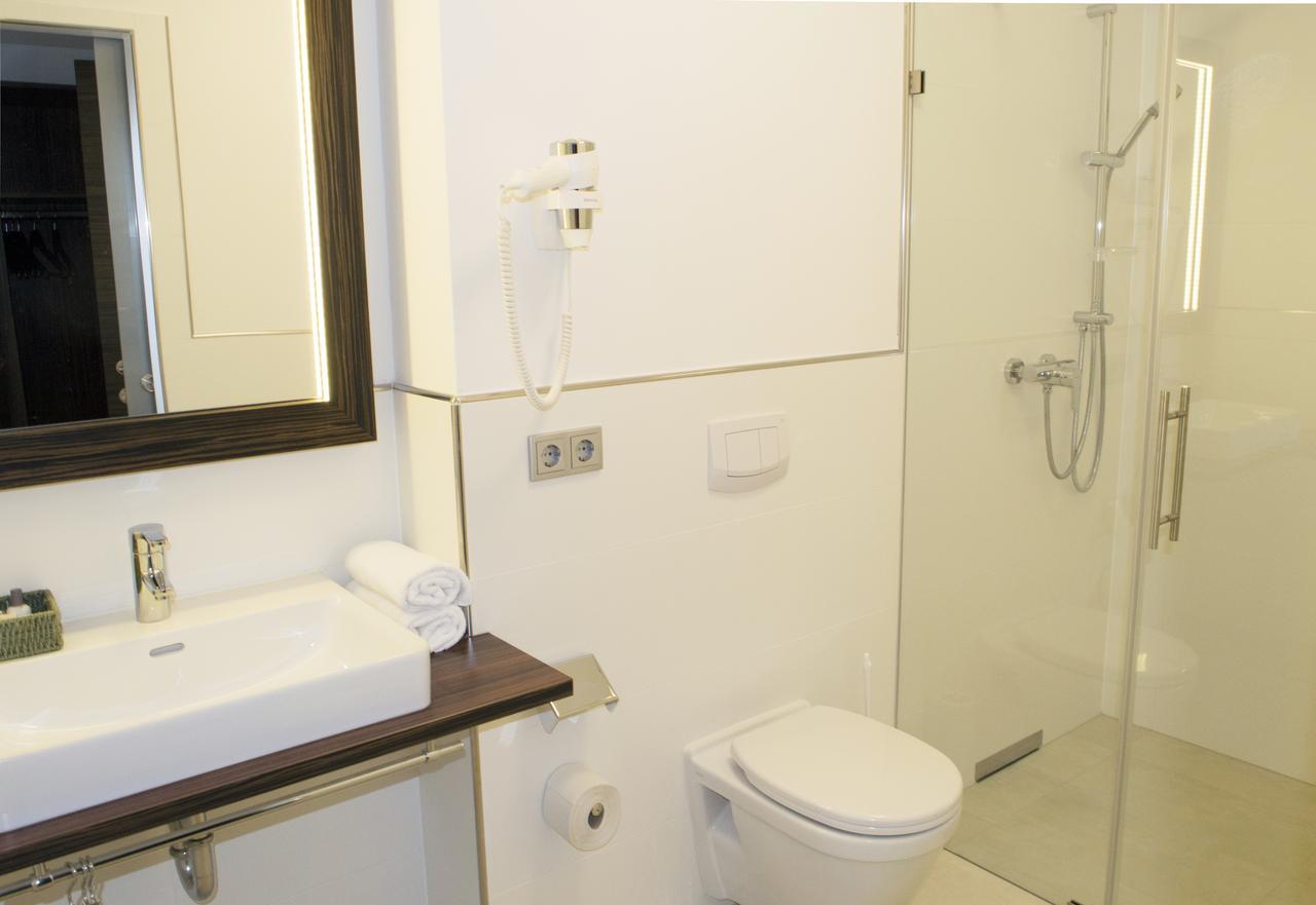 Dorfmeister Business Hotel B&B Weikersdorf am Steinfelde Номер фото