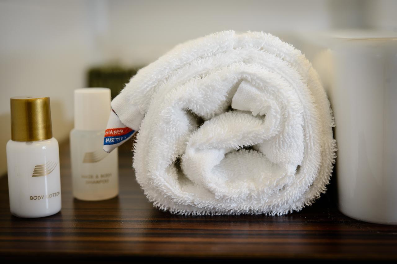 Dorfmeister Business Hotel B&B Weikersdorf am Steinfelde Номер фото